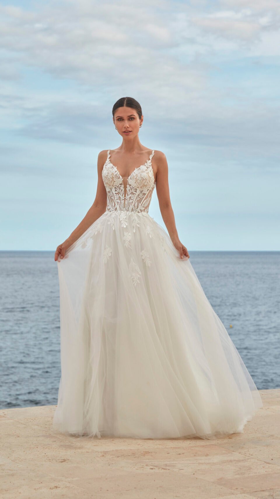CERISE – Robe de mariée bretelles dentelle dos nu